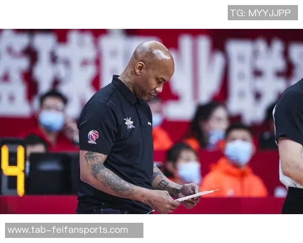 囧!马布里首战穿错球衣他和北控还需时间磨合