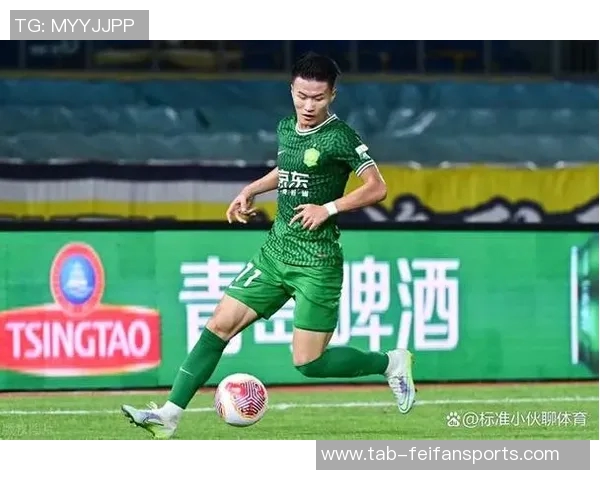 林良铭头球摆渡，法比奥单刀推射，精彩瞬间引爆全场体育热潮